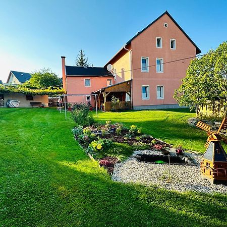 Gemuetliche Wohnung In Gruenhainichen Erzgebirge Grunhainichen Kültér fotó